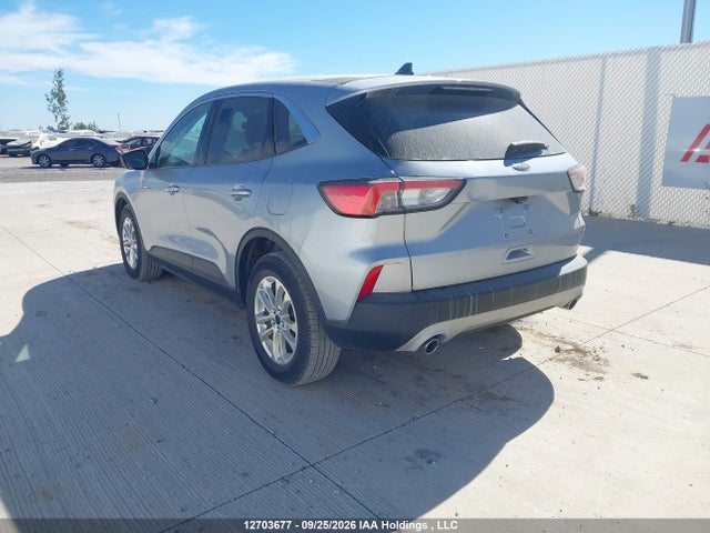 Ford ESCAPE SE 2022 1FMCU0BZ1NUA66579 Image 3