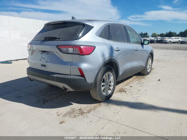 Ford ESCAPE SE 2022 1FMCU0BZ1NUA66579 Image 4