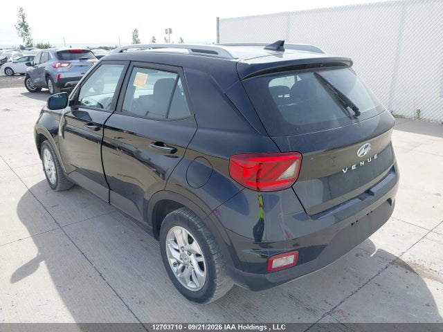 12703710 :رقم المزاد ، KMHRC8A37NU158580 vin ، 2022 Hyundai Venue Sel/limited مزاد بيع