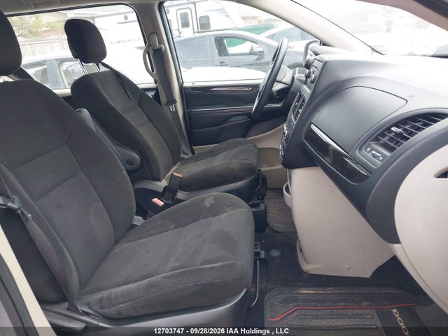 12703747 :رقم المزاد ، 2C4RDGBG0FR592609 vin ، 2015 Dodge Grand Caravan Se مزاد بيع