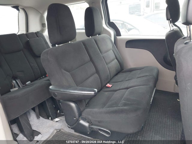 12703747 :رقم المزاد ، 2C4RDGBG0FR592609 vin ، 2015 Dodge Grand Caravan Se مزاد بيع