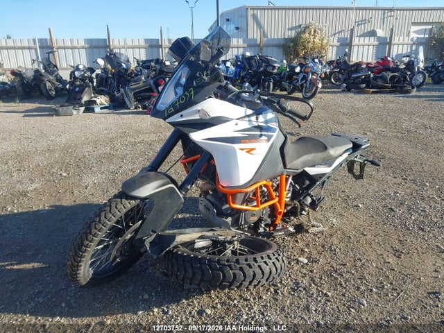 VBKV49408JM985777 KTM 1090 Adventure R