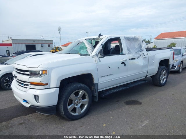 Chevrolet Silverado 1500 2lt 2018 1GCUKREC9JF156409 Image 2
