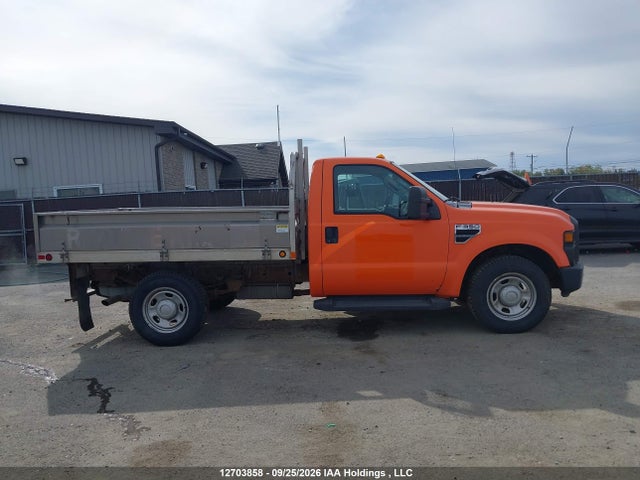 12703858 :رقم المزاد ، 1FDWF3E55AEA64937 vin ، 2010 Ford F350 Super Duty مزاد بيع
