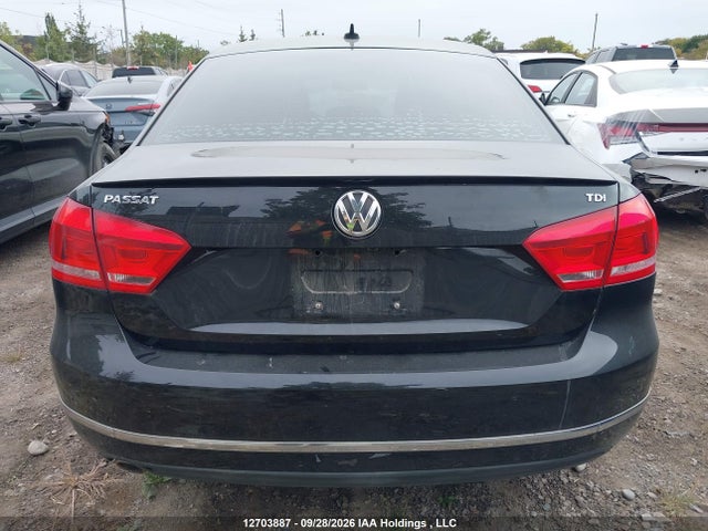 Volkswagen PASSAT SEL 2014 1VWCN7A34EC115767 Image 16