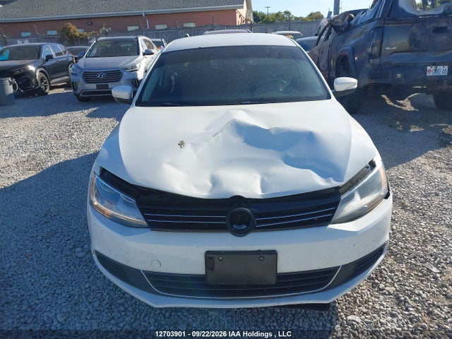 2011 Volkswagen Jetta 2.5l Comfortline/2.5l Sportline მანქანა იყიდება აუქციონზე, vin: 3VWDX7AJXBM017057, აუქციონის ნომერი: 12703901