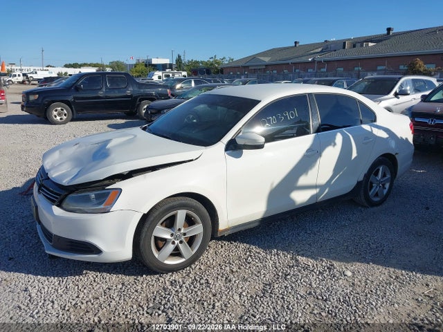 2011 Volkswagen Jetta 2.5l Comfortline/2.5l Sportline მანქანა იყიდება აუქციონზე, vin: 3VWDX7AJXBM017057, აუქციონის ნომერი: 12703901