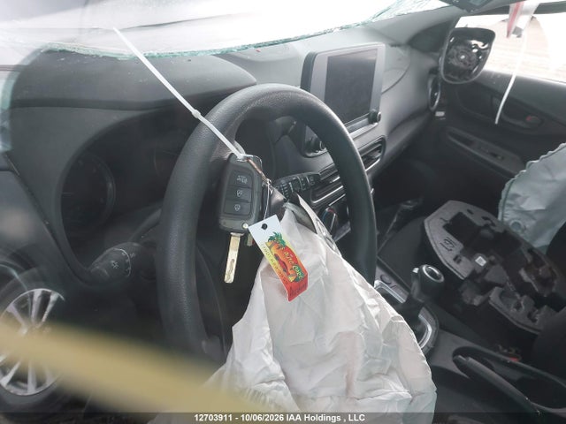 12703911 :رقم المزاد ، KM8K1CAB5NU828452 vin ، 2022 Hyundai Kona Se مزاد بيع