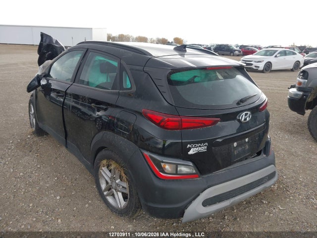 12703911 :رقم المزاد ، KM8K1CAB5NU828452 vin ، 2022 Hyundai Kona Se مزاد بيع