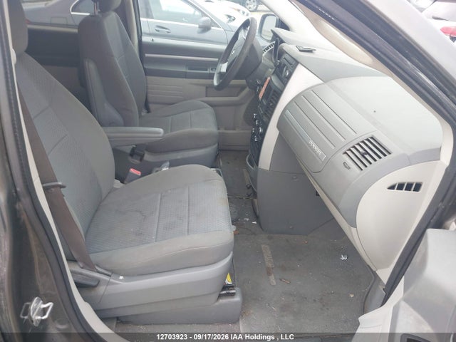 2010 Dodge Grand Caravan Se მანქანა იყიდება აუქციონზე, vin: 2D4RN4DE4AR401289, აუქციონის ნომერი: 12703923