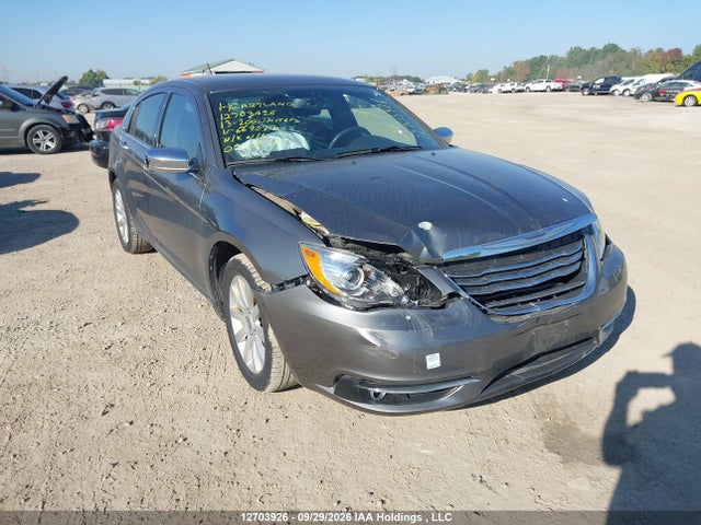 2013 Chrysler 200 Limited მანქანა იყიდება აუქციონზე, vin: 1C3CCBCB2DN669073, აუქციონის ნომერი: 12703926