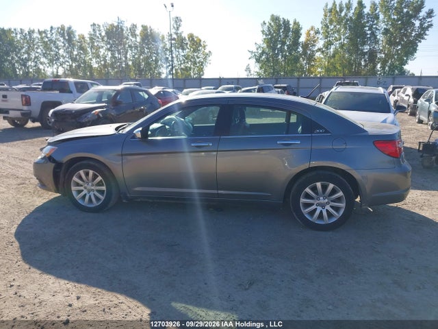 2013 Chrysler 200 Limited მანქანა იყიდება აუქციონზე, vin: 1C3CCBCB2DN669073, აუქციონის ნომერი: 12703926