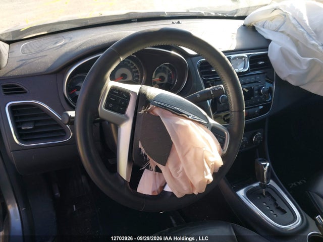 2013 Chrysler 200 Limited მანქანა იყიდება აუქციონზე, vin: 1C3CCBCB2DN669073, აუქციონის ნომერი: 12703926