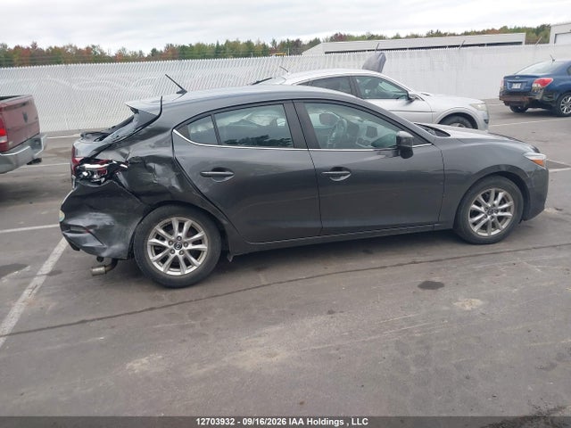 12703932 :رقم المزاد ، JM1BN1L76J1184090 vin ، 2018 Mazda Mazda3 50th Anniversary Edition/gs مزاد بيع