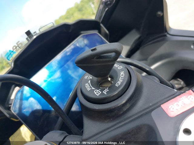 Продажа на аукционе авто 2022 Aprilia Rsv4 1100 Factory, vin: ZD4KYUB0XNS000447, номер лота: 12703978