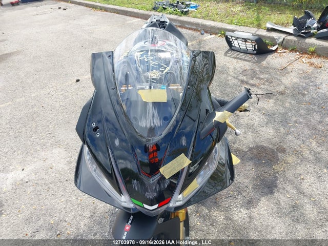 Продажа на аукционе авто 2022 Aprilia Rsv4 1100 Factory, vin: ZD4KYUB0XNS000447, номер лота: 12703978