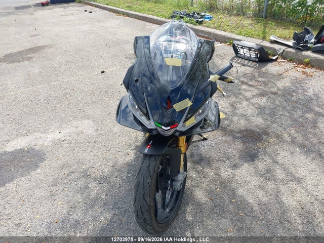 Продажа на аукционе авто 2022 Aprilia Rsv4 1100 Factory, vin: ZD4KYUB0XNS000447, номер лота: 12703978