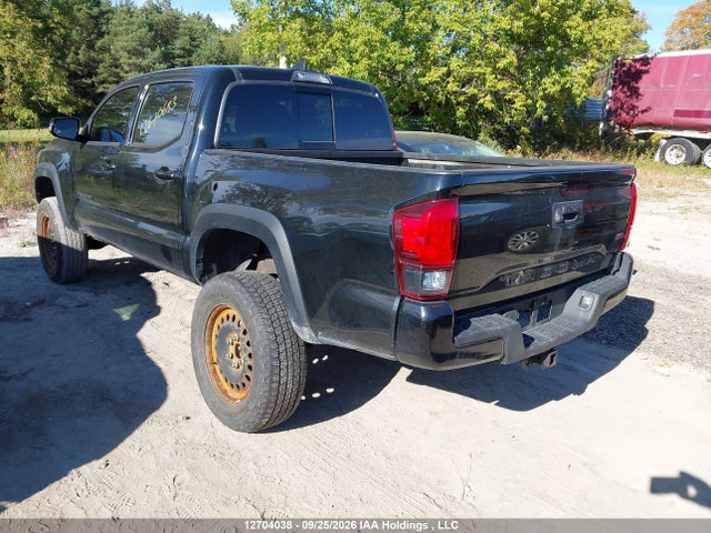 Toyota Tacoma 2019 5TFCZ5AN6KX174207 Image 3