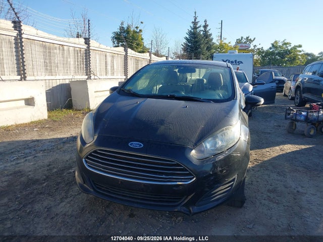 12704040 :رقم المزاد ، 3FADP4BJ0FM212239 vin ، 2015 Ford Fiesta Se مزاد بيع