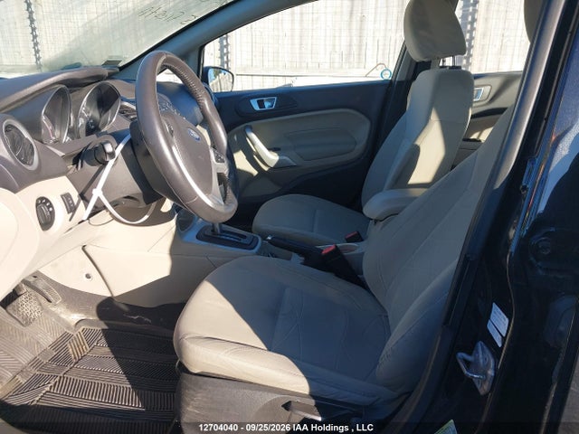 12704040 :رقم المزاد ، 3FADP4BJ0FM212239 vin ، 2015 Ford Fiesta Se مزاد بيع