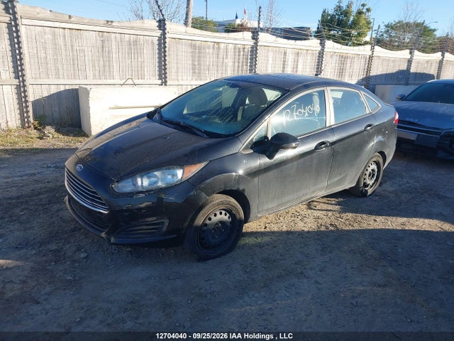12704040 :رقم المزاد ، 3FADP4BJ0FM212239 vin ، 2015 Ford Fiesta Se مزاد بيع