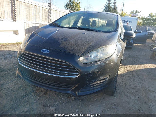 12704040 :رقم المزاد ، 3FADP4BJ0FM212239 vin ، 2015 Ford Fiesta Se مزاد بيع
