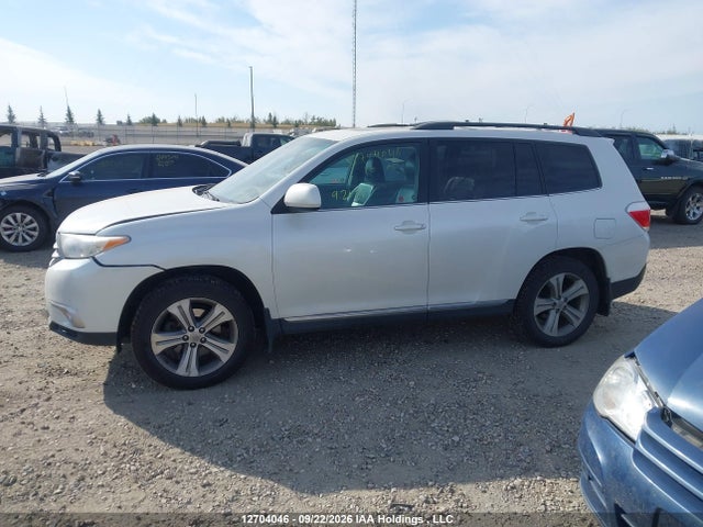 Aukcja sprzedaży 2013 Toyota Highlander V6, vin: 5TDBK3EH6DS235623, numer aukcji: 12704046
