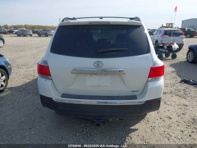 Aukcja sprzedaży 2013 Toyota Highlander V6, vin: 5TDBK3EH6DS235623, numer aukcji: 12704046