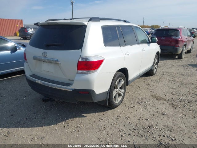 Aukcja sprzedaży 2013 Toyota Highlander V6, vin: 5TDBK3EH6DS235623, numer aukcji: 12704046