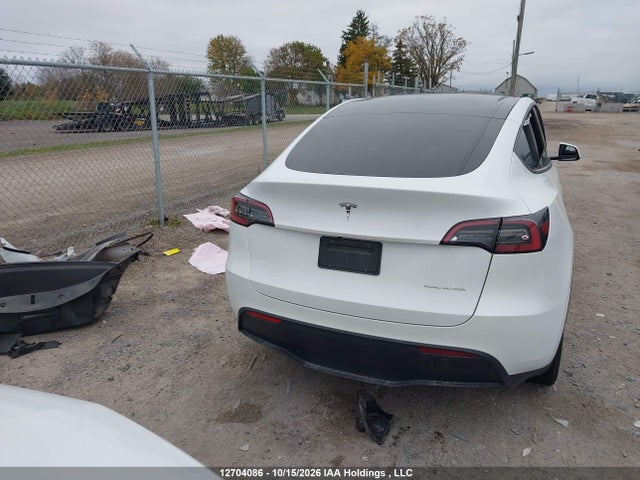 12704086 :رقم المزاد ، 7SAYGDEE7PF689592 vin ، 2023 Tesla Model Y مزاد بيع