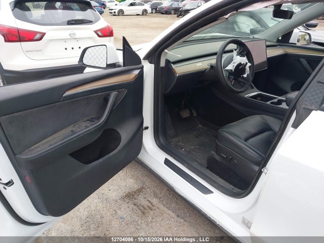 12704086 :رقم المزاد ، 7SAYGDEE7PF689592 vin ، 2023 Tesla Model Y مزاد بيع