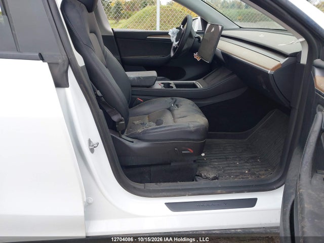 12704086 :رقم المزاد ، 7SAYGDEE7PF689592 vin ، 2023 Tesla Model Y مزاد بيع