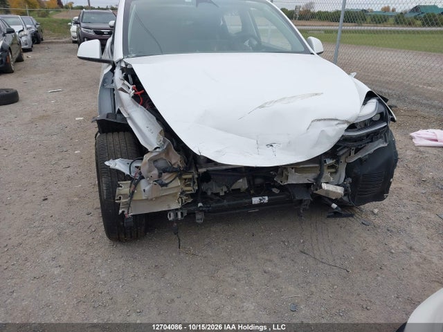 12704086 :رقم المزاد ، 7SAYGDEE7PF689592 vin ، 2023 Tesla Model Y مزاد بيع