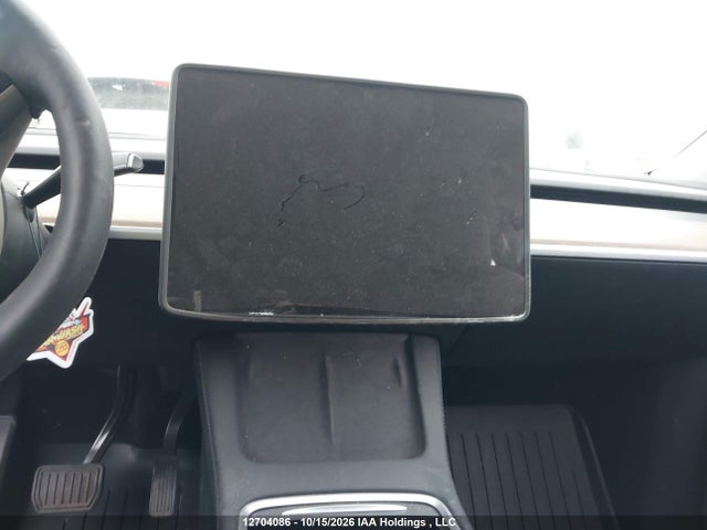 12704086 :رقم المزاد ، 7SAYGDEE7PF689592 vin ، 2023 Tesla Model Y مزاد بيع