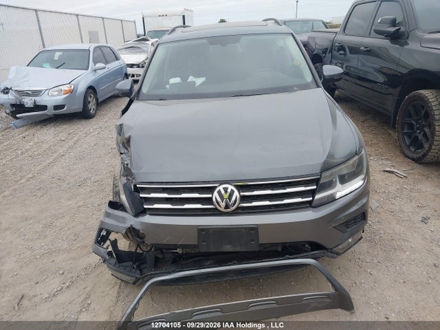 Volkswagen Tiguan 2018 3VV2B7AX2JM082742 Image 12
