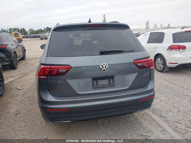 Volkswagen Tiguan 2018 3VV2B7AX2JM082742 Image 16