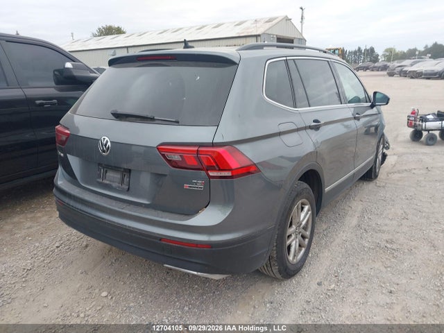 Volkswagen Tiguan 2018 3VV2B7AX2JM082742 Image 4