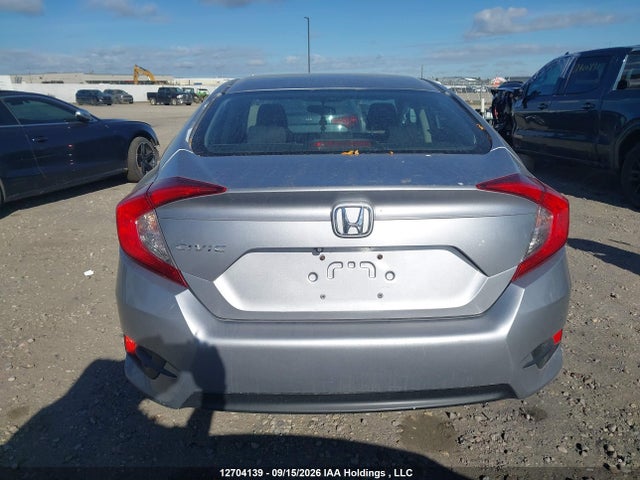 2HGFC2F81JH040032 Honda CIVIC EX