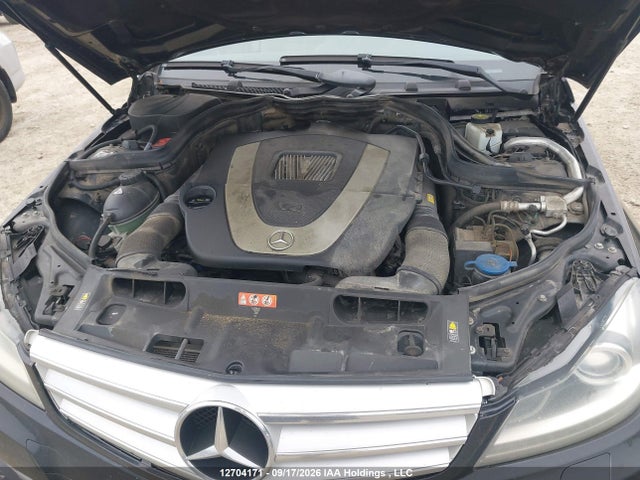 12704171 :رقم المزاد ، WDDGF8BB8CA635479 vin ، 2012 Mercedes-benz C 300 4matic مزاد بيع