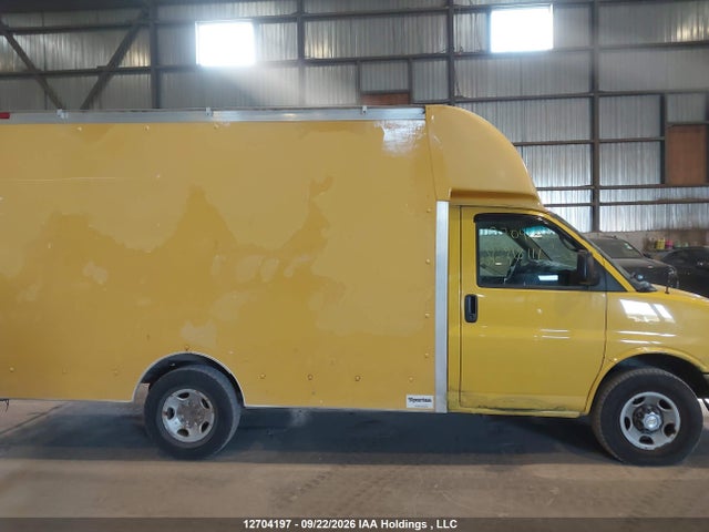 2007 Chevrolet Express Cutaway Work Van მანქანა იყიდება აუქციონზე, vin: 1GBHG31V871218111, აუქციონის ნომერი: 12704197