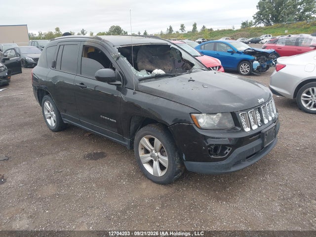 12704203 :رقم المزاد ، 1C4NJDAB6GD571554 vin ، 2016 Jeep Compass مزاد بيع