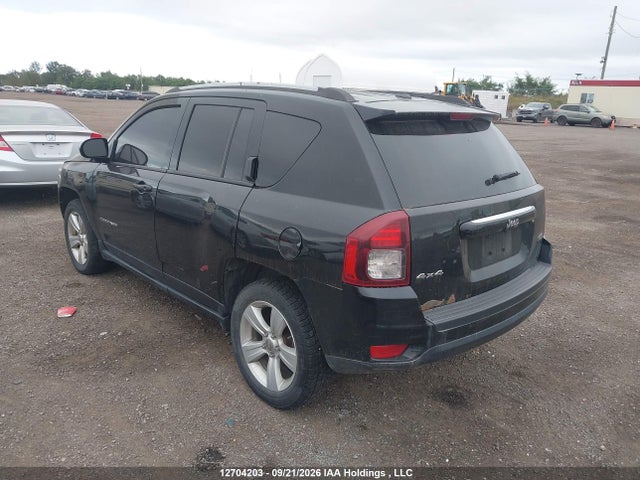 12704203 :رقم المزاد ، 1C4NJDAB6GD571554 vin ، 2016 Jeep Compass مزاد بيع