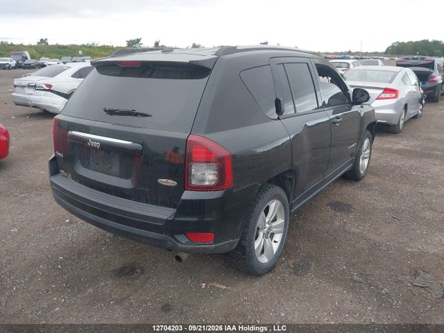 12704203 :رقم المزاد ، 1C4NJDAB6GD571554 vin ، 2016 Jeep Compass مزاد بيع