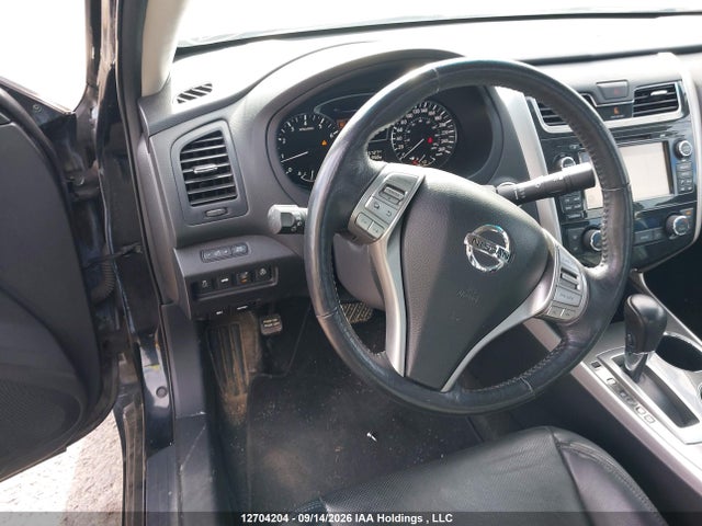 12704204 :رقم المزاد ، 1N4AL3AP7FN906270 vin ، 2015 Nissan Altima 2.5/s/sv/sl مزاد بيع