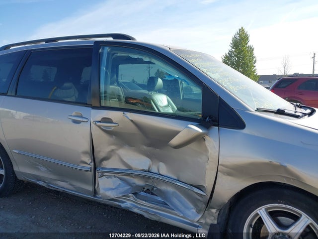 12704229 :رقم المزاد ، 5TDBA22C35S040182 vin ، 2005 Toyota Sienna Xle/xle Limited مزاد بيع