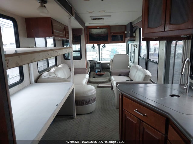 12704237 :رقم المزاد ، 5B4MP67G543386718 vin ، 2004 Workhorse Custom Chassis Motorhome Chassis W22 مزاد بيع