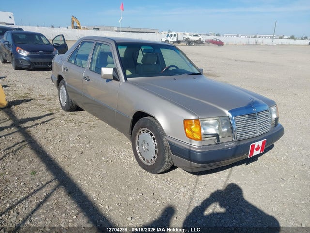 1992 Mercedes-benz C Class მანქანა იყიდება აუქციონზე, vin: WDBED30E8NB680263, აუქციონის ნომერი: 12704298