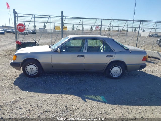 Aukcja sprzedaży 1992 Mercedes-benz C Class, vin: WDBED30E8NB680263, numer aukcji: 12704298