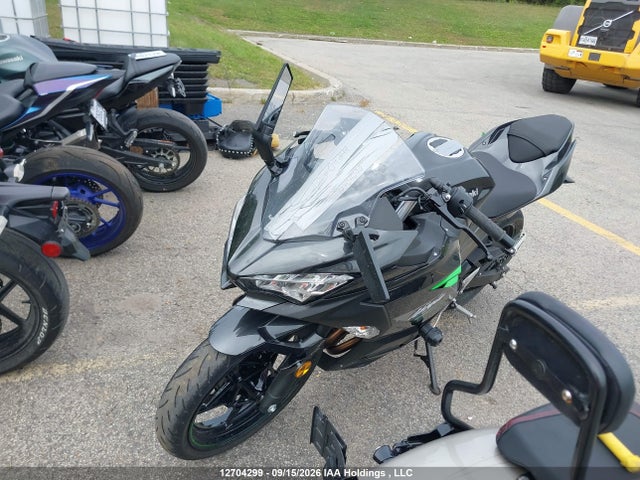 12704299 :رقم المزاد ، JKAEXKG16PDAN2874 vin ، 2023 Kawasaki Ex400 مزاد بيع