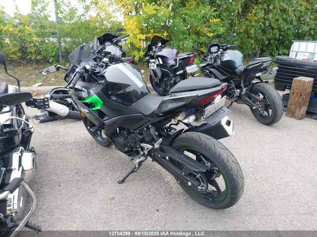 12704299 :رقم المزاد ، JKAEXKG16PDAN2874 vin ، 2023 Kawasaki Ex400 مزاد بيع